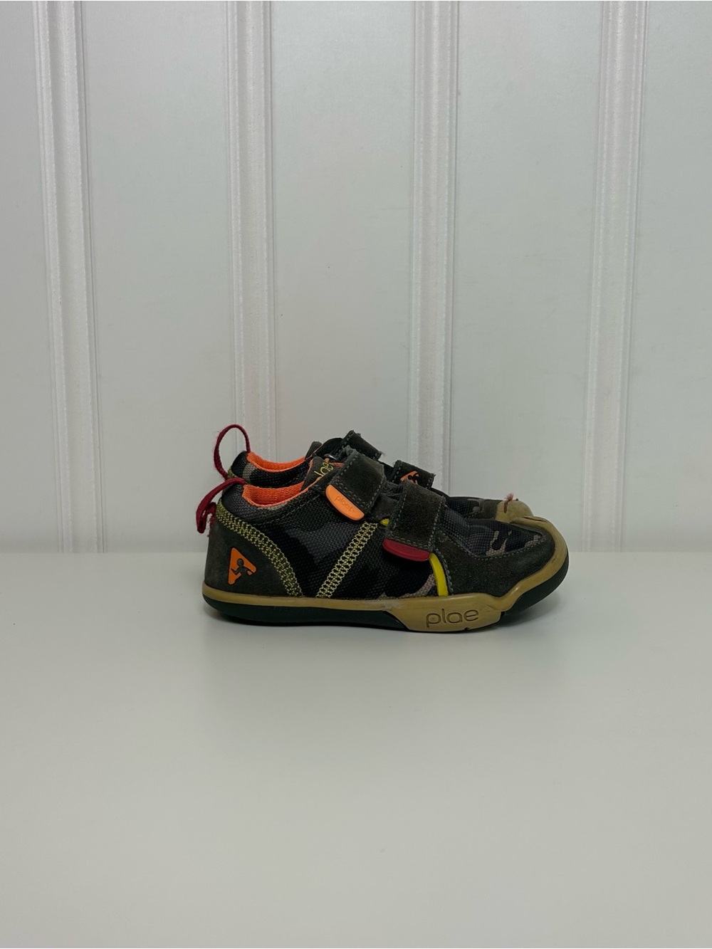 Plae ty suede nylon strap camo grey red orange toddler boys kids 8